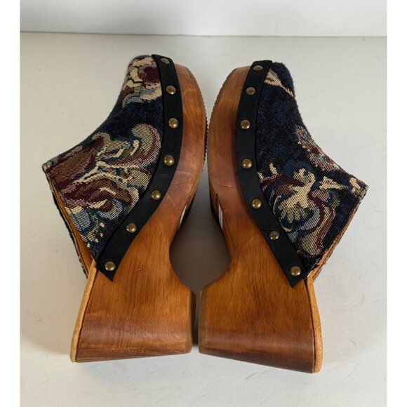 Five Worlds Floral Tapestry Slip-On Clogs - Picture 9 of 13